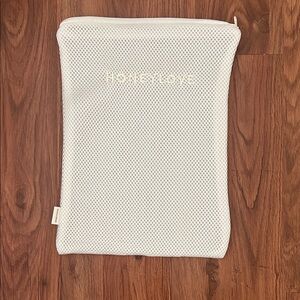 Honeylove Mesh Laundry Bag in White